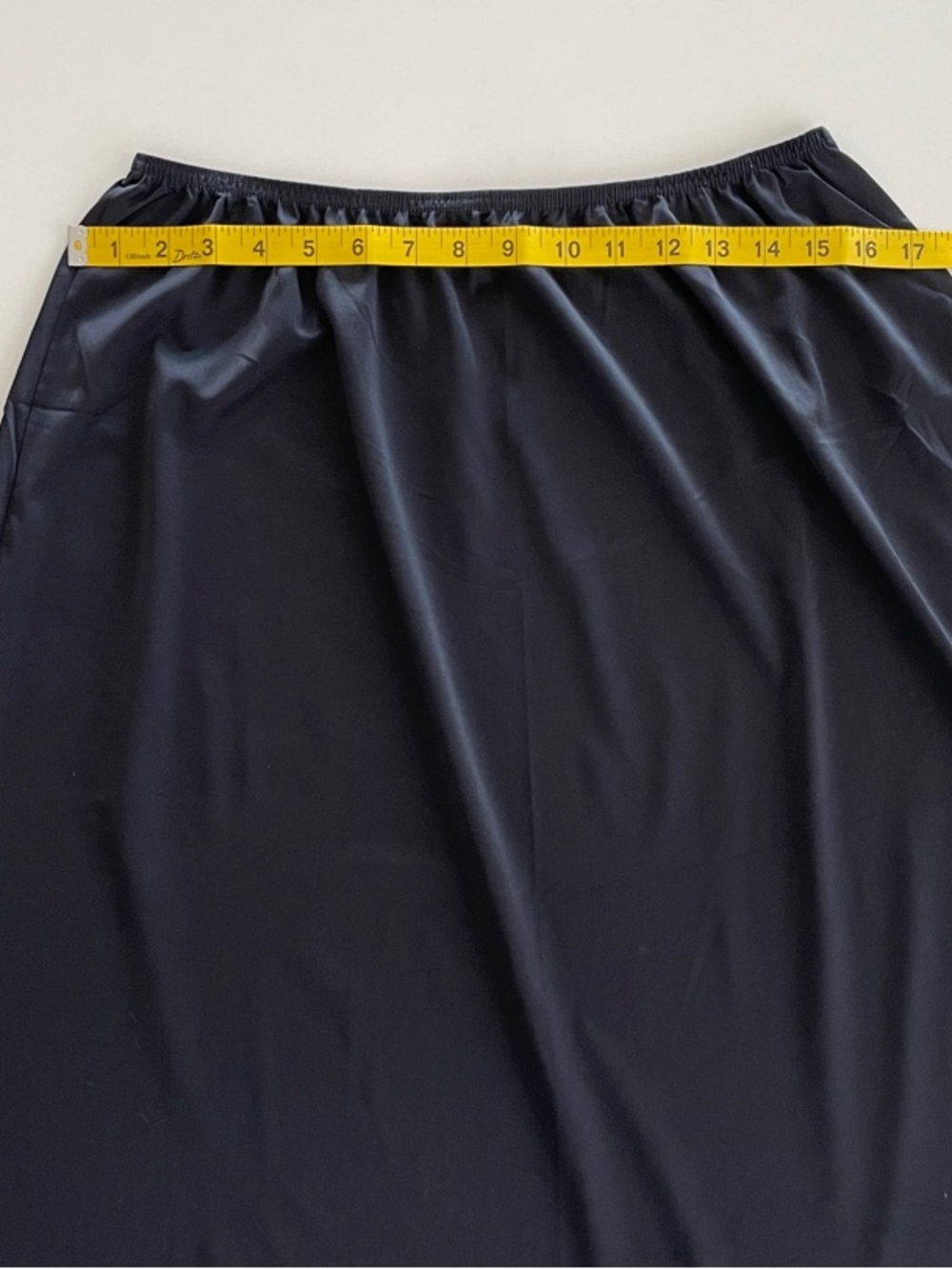 Classic Black A-Line Skirt - Women's M / L - Picture 4 of 5